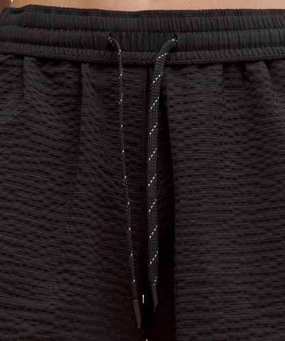 Lululemon Women's Grid-Texture Relaxed High-Rise Hiking Short 4"