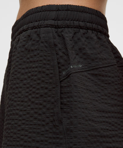Lululemon Women's Grid-Texture Relaxed High-Rise Hiking Short 4"