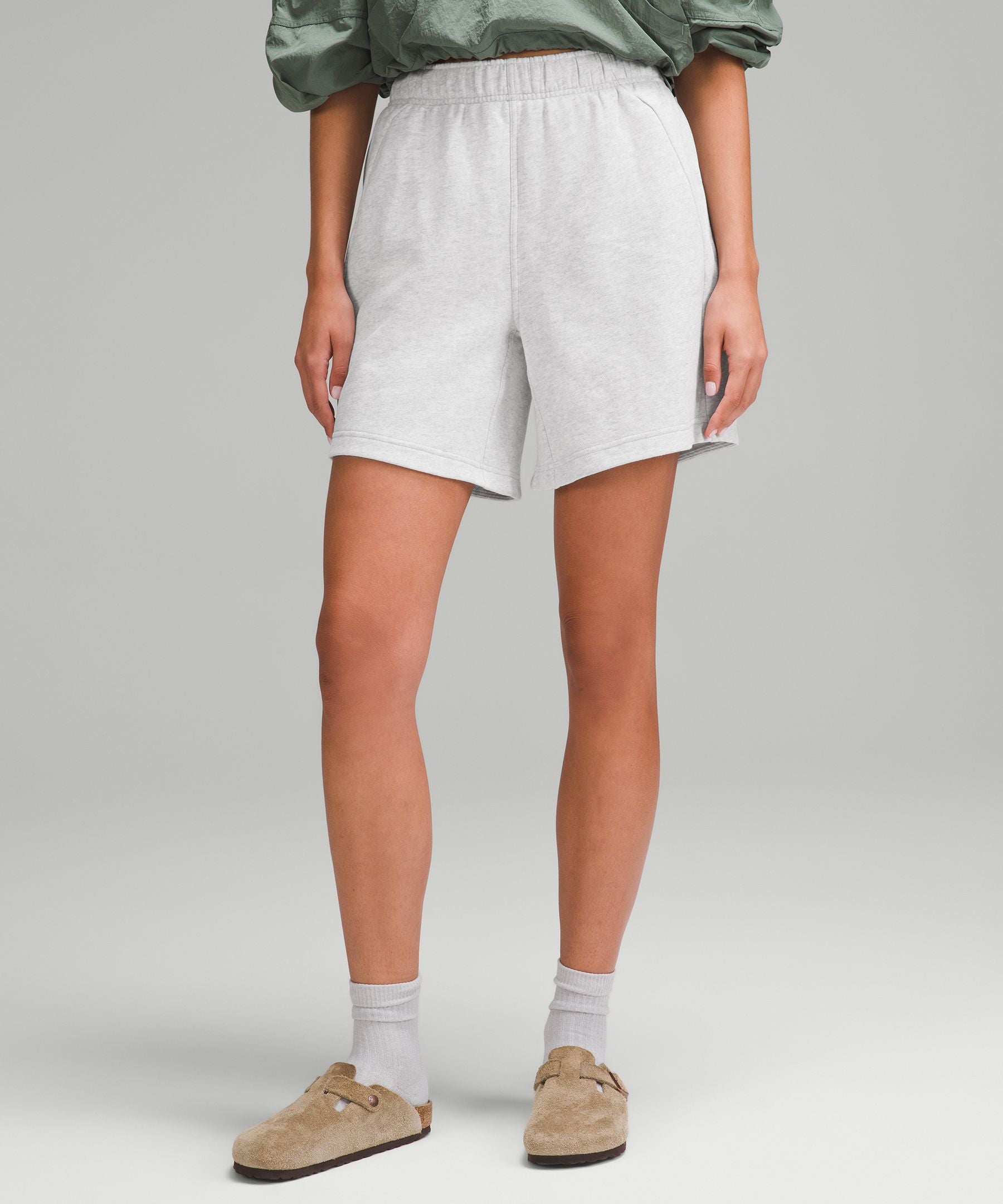 Lululemon Women's Scuba Mid-Rise Oversized Short 7"