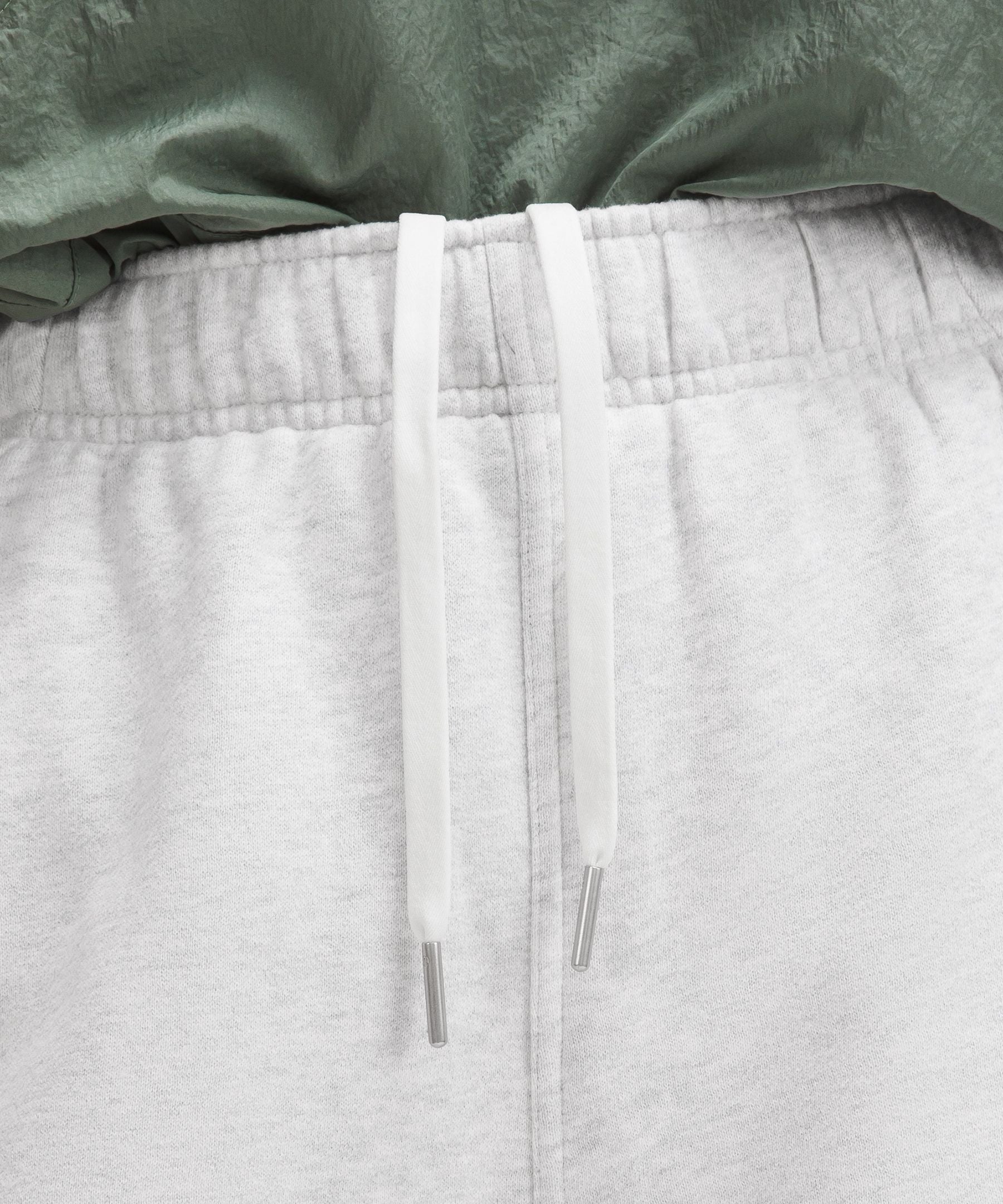Lululemon Women's Scuba Mid-Rise Oversized Short 7"