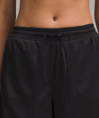 Lululemon Women's Relaxed-Fit Mesh Training Short 8"