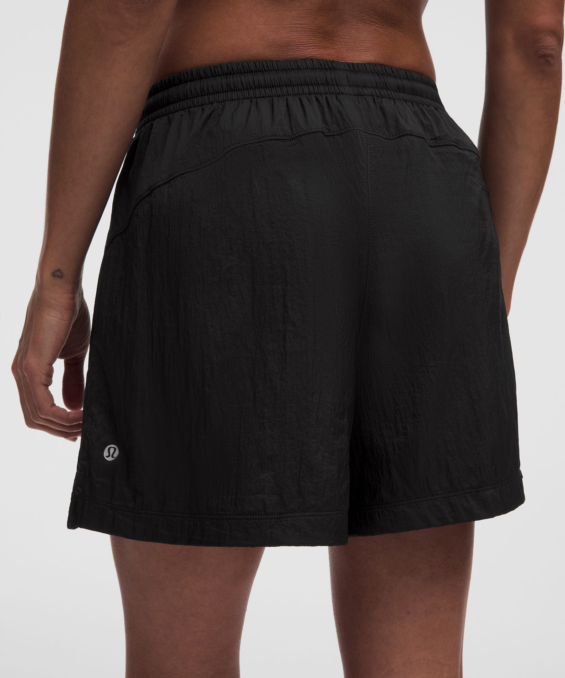 Lululemon Women's Lightweight Mid-Rise Active Short 5"