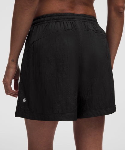 Lululemon Women's Lightweight Mid-Rise Active Short 5"