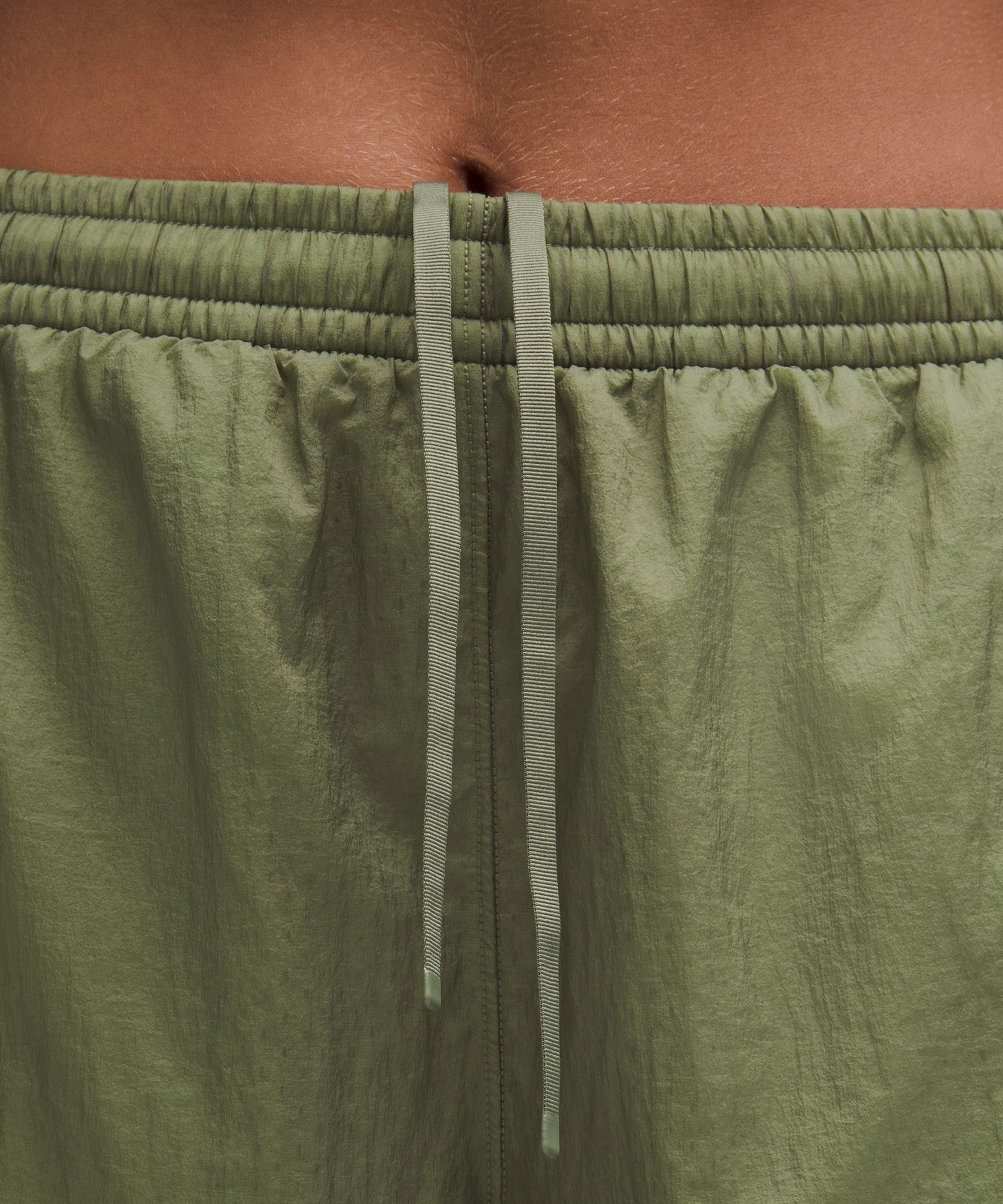 Lululemon Women's Lightweight Mid-Rise Active Short 5"