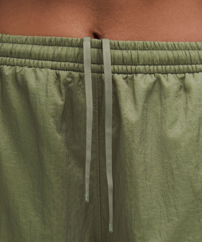 Lululemon Women's Lightweight Mid-Rise Active Short 5"