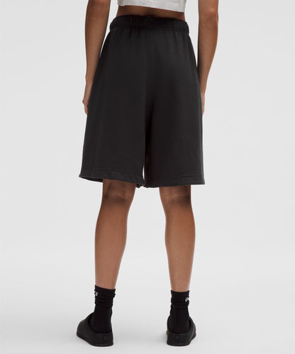 Lululemon Women's Scuba Mid-Rise Bermuda Short 11"