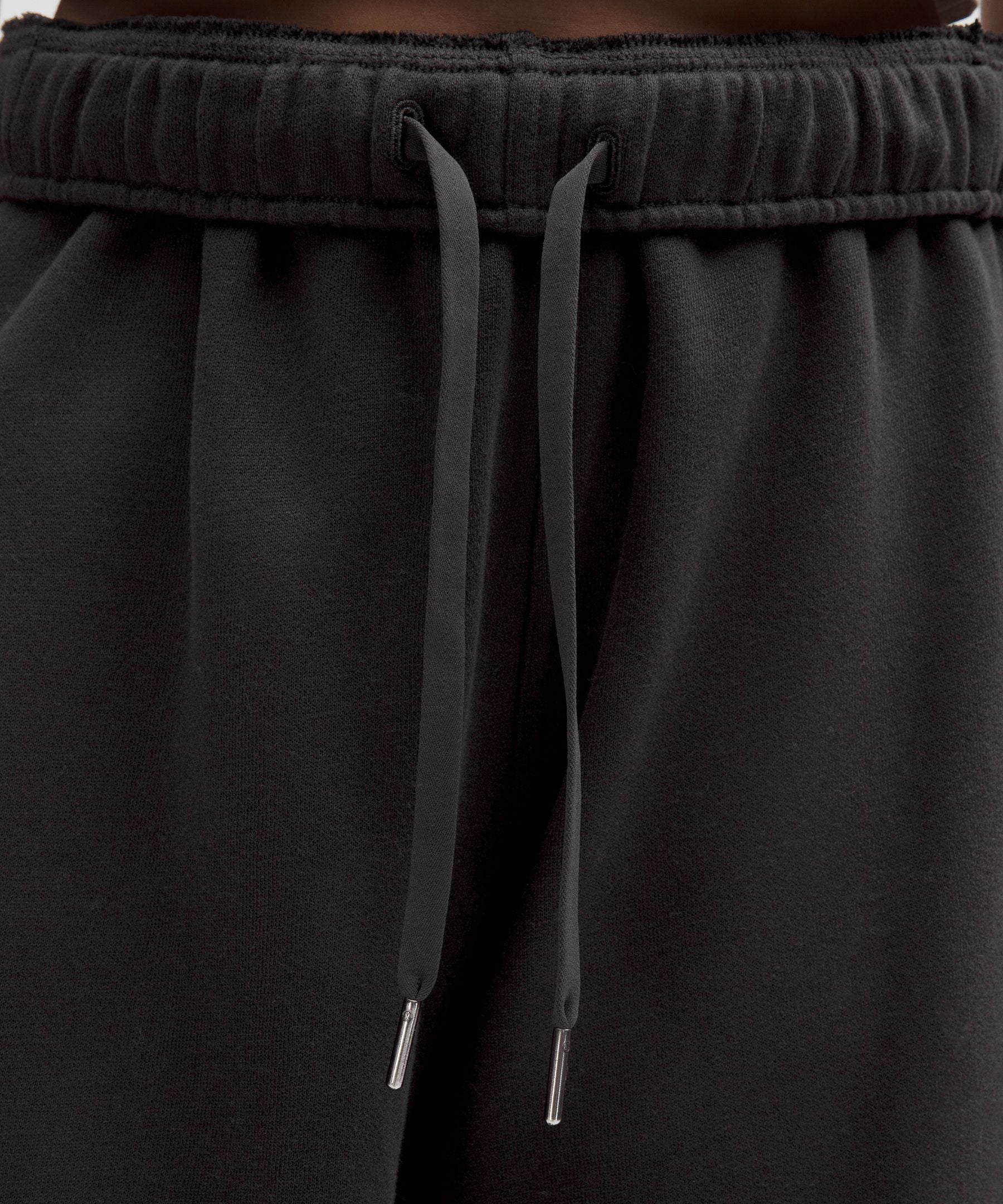 Lululemon Women's Scuba Mid-Rise Bermuda Short 11"