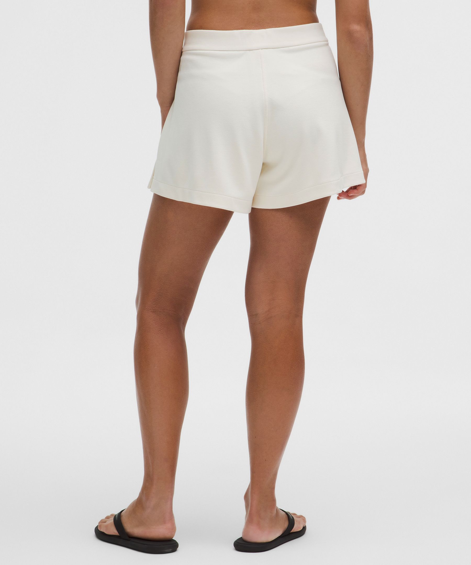 Lululemon Women's Softstreme Pique Mid-Rise Short 4"
