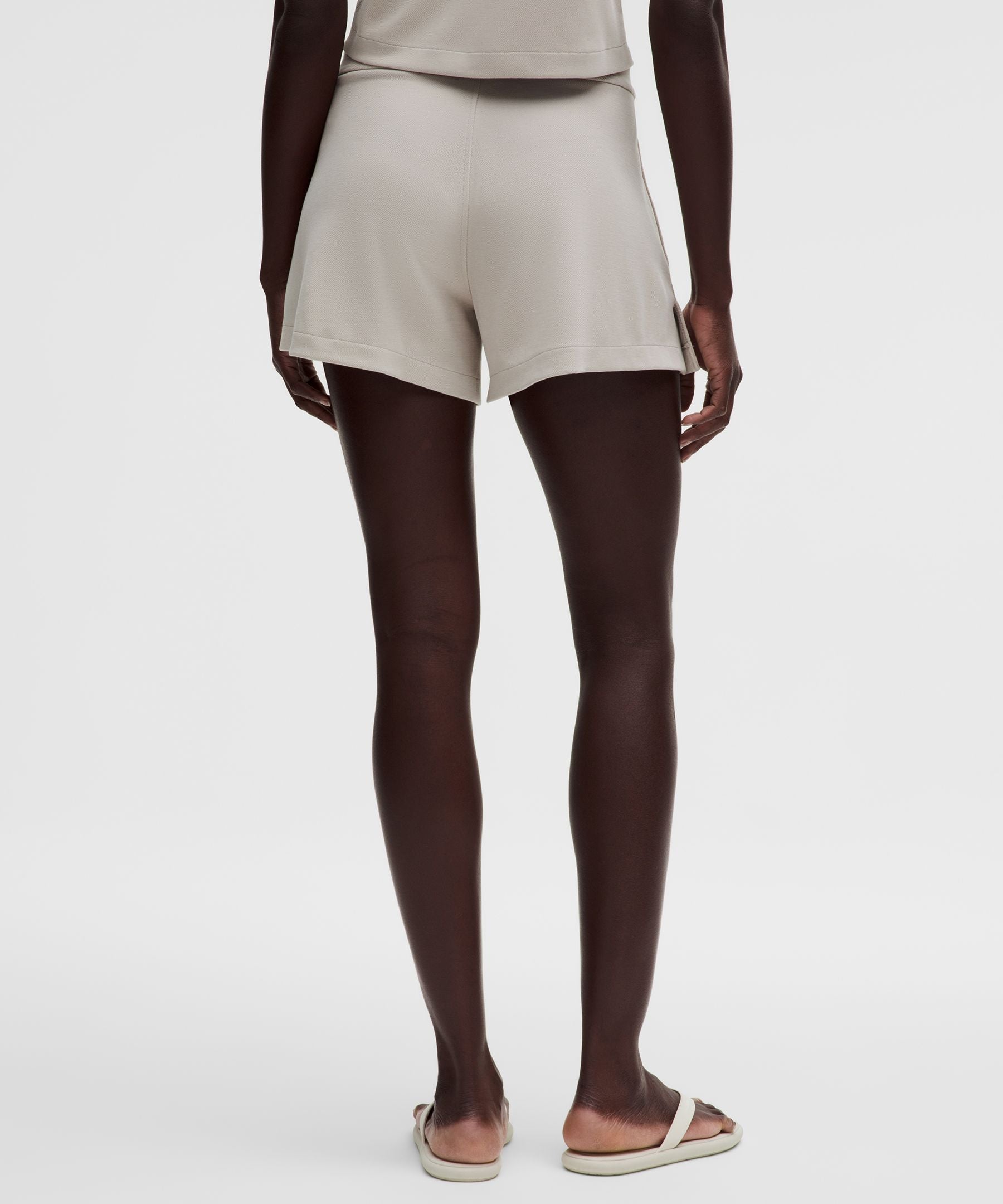Lululemon Women's Softstreme Pique Mid-Rise Short 4"