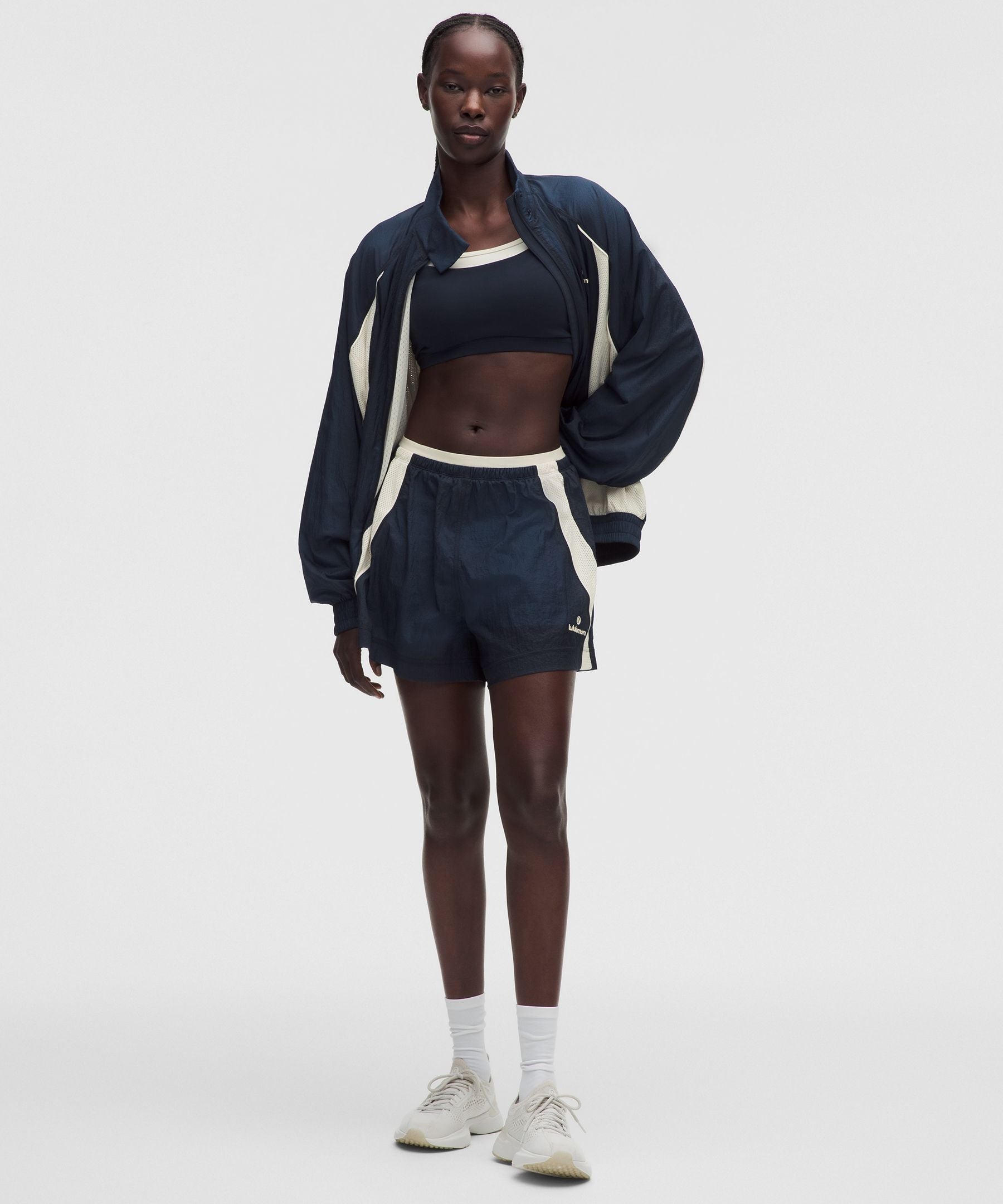 #color_true-navy/light-ivory