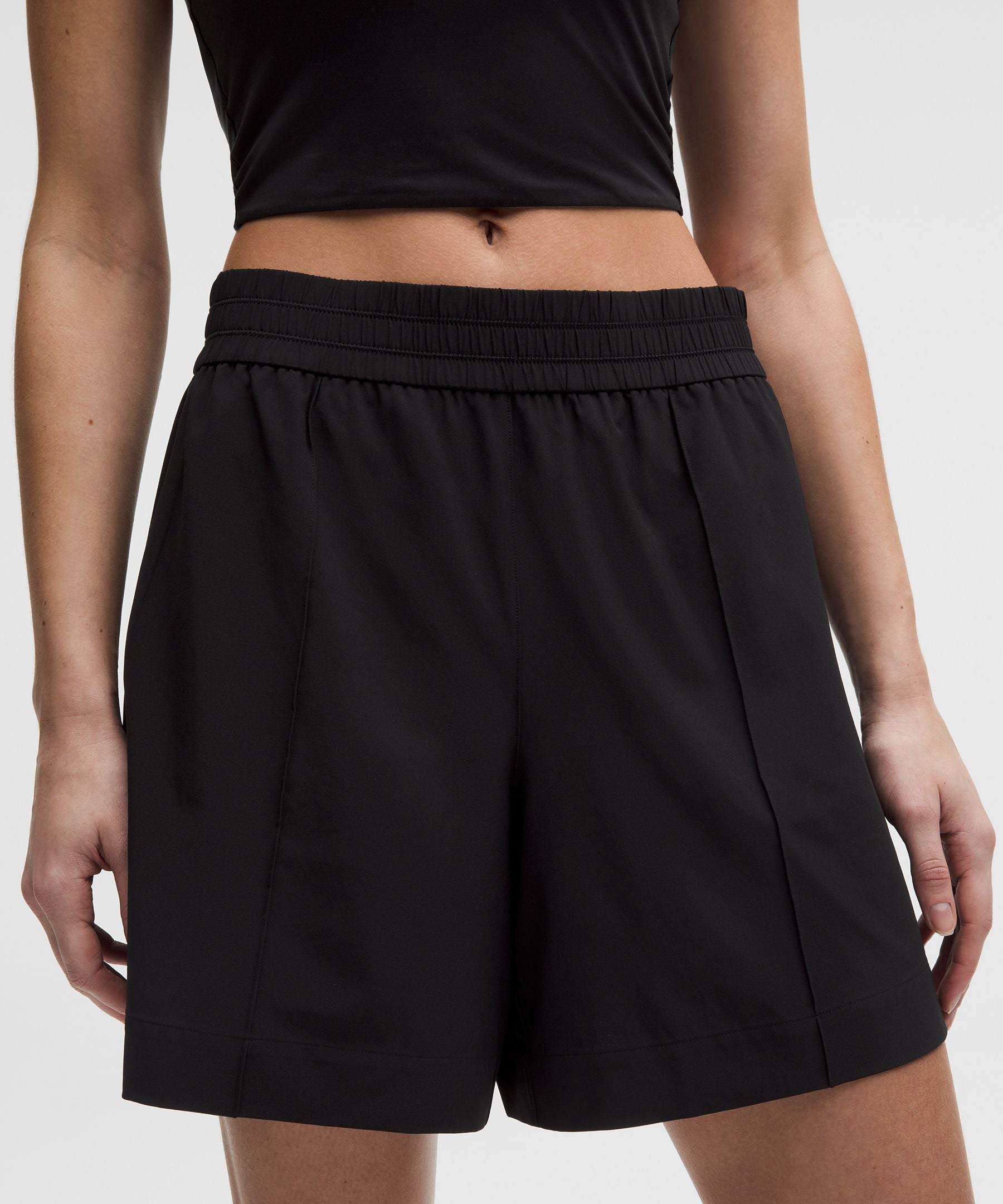 Lululemon Women's Breezily Mid-Rise Short 6"