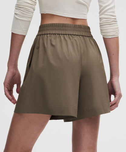 Lululemon Women's Breezily Mid-Rise Short 6"