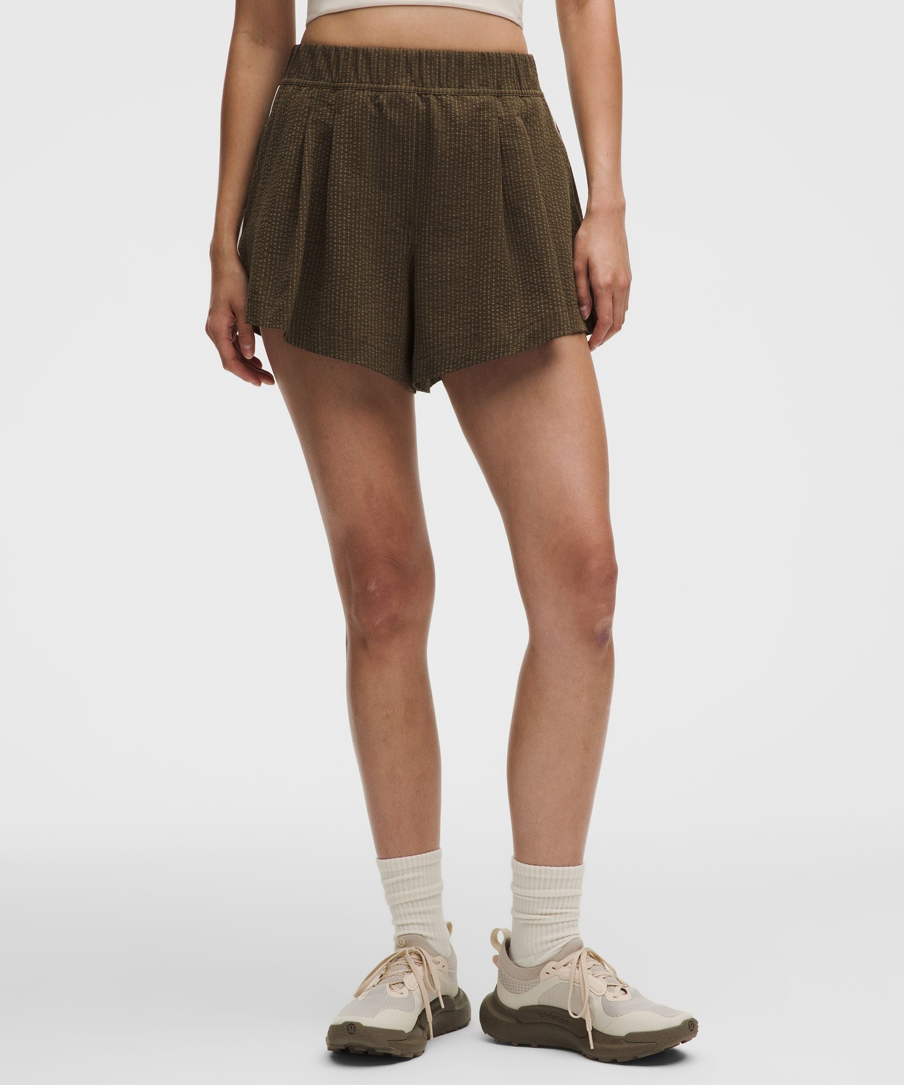Lululemon Women's Seersucker WovenAir High-Rise Pleated Short 3.5"