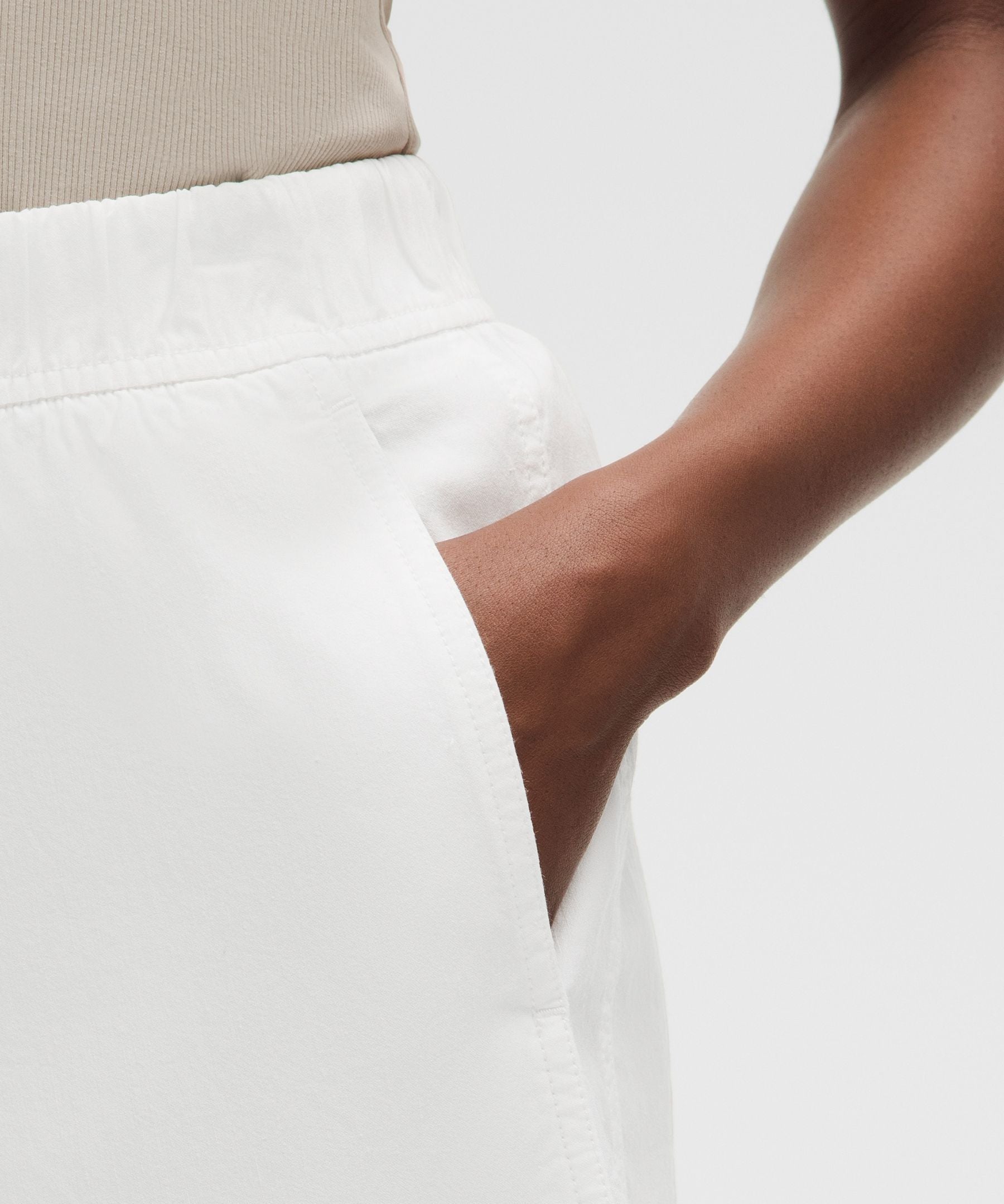 Lululemon Women's LuluLinen High-Rise Relaxed-Fit Short 7"