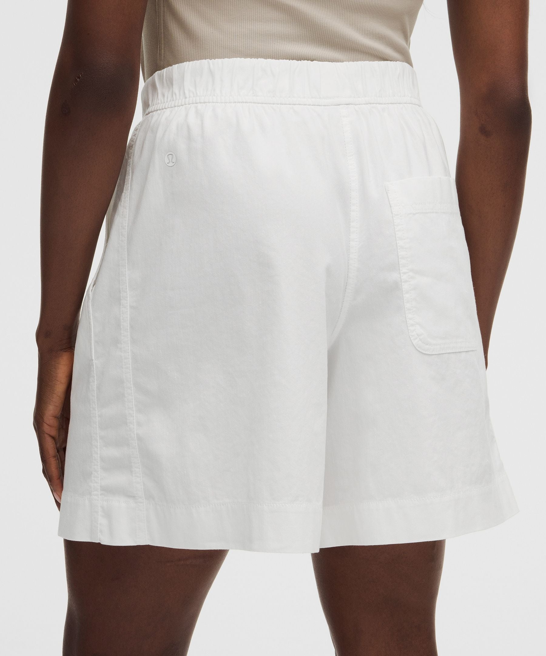 Lululemon Women's LuluLinen High-Rise Relaxed-Fit Short 7"