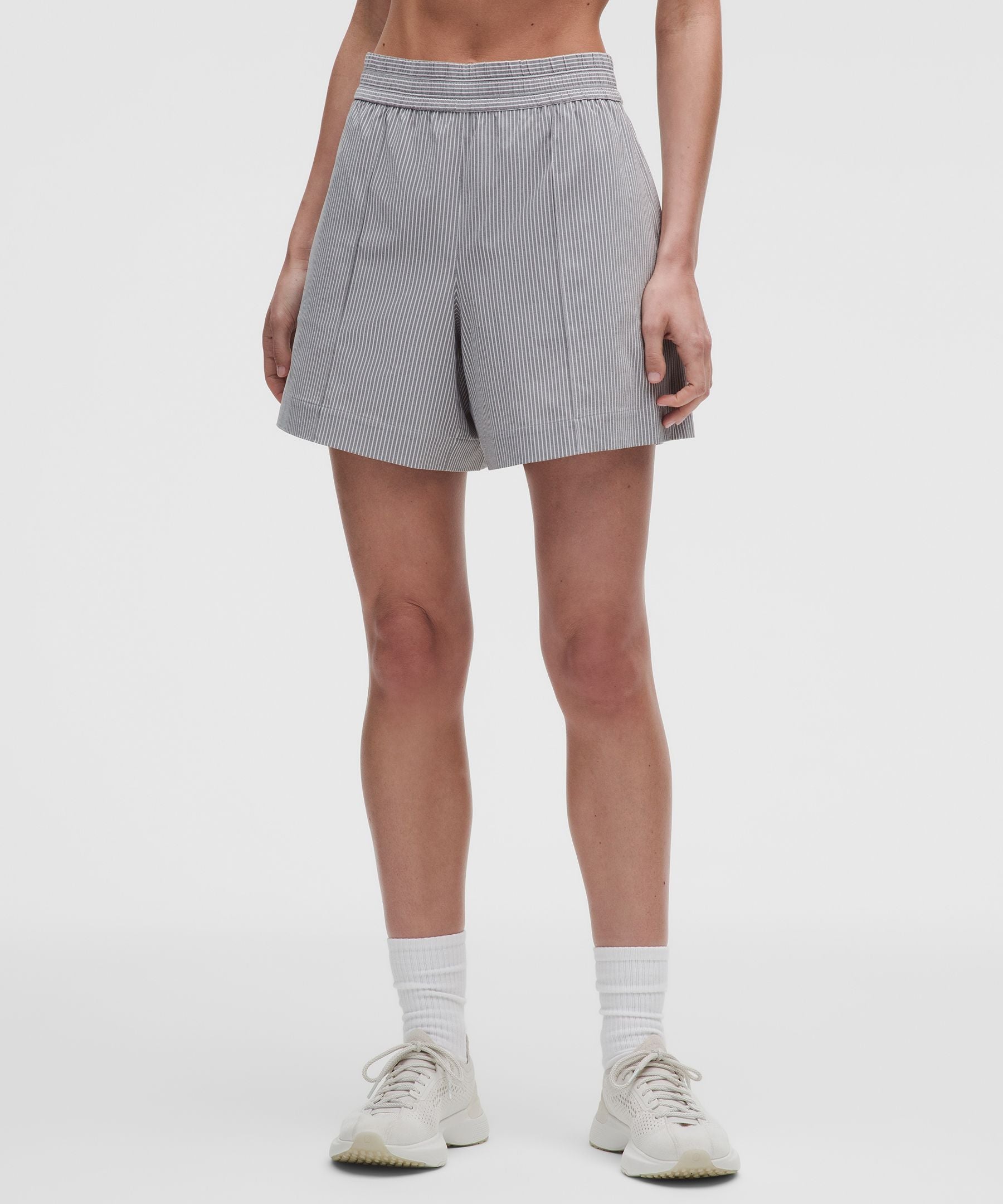 Lululemon Women's Breezily Mid-Rise Short 6"