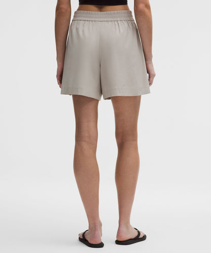Lululemon Women's Breezily Mid-Rise Short 6"