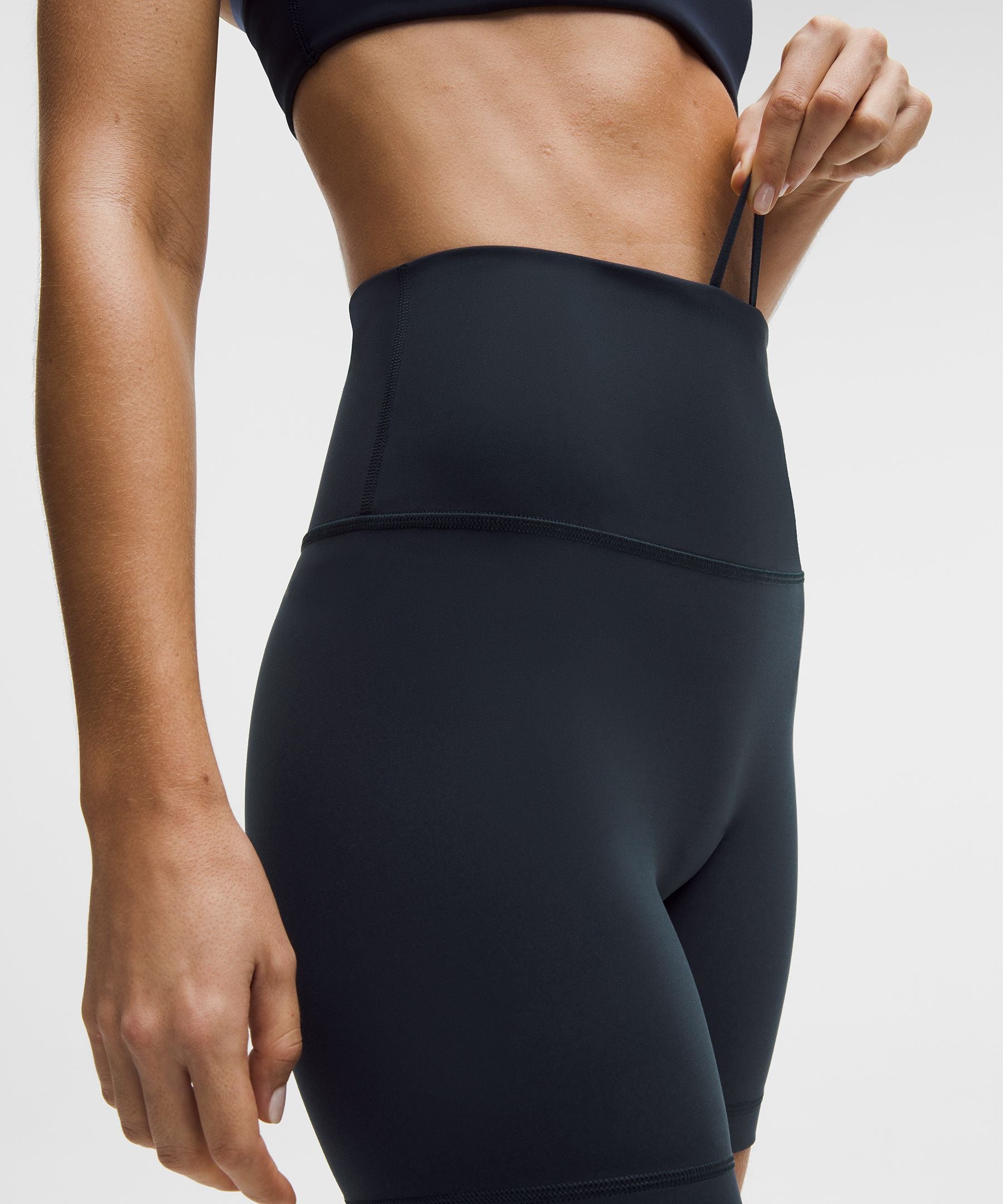 Lululemon Women's Wunder Train No Line High-Rise Short 6"