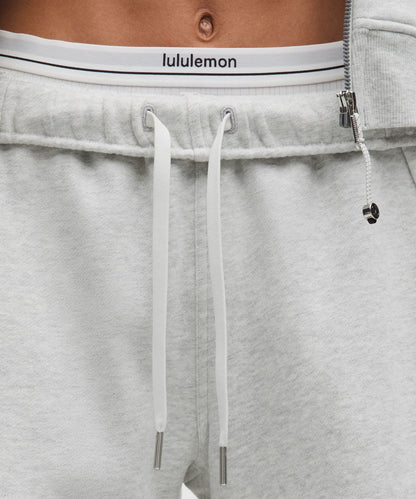 Lululemon Women's Scuba High-Rise Short 5"