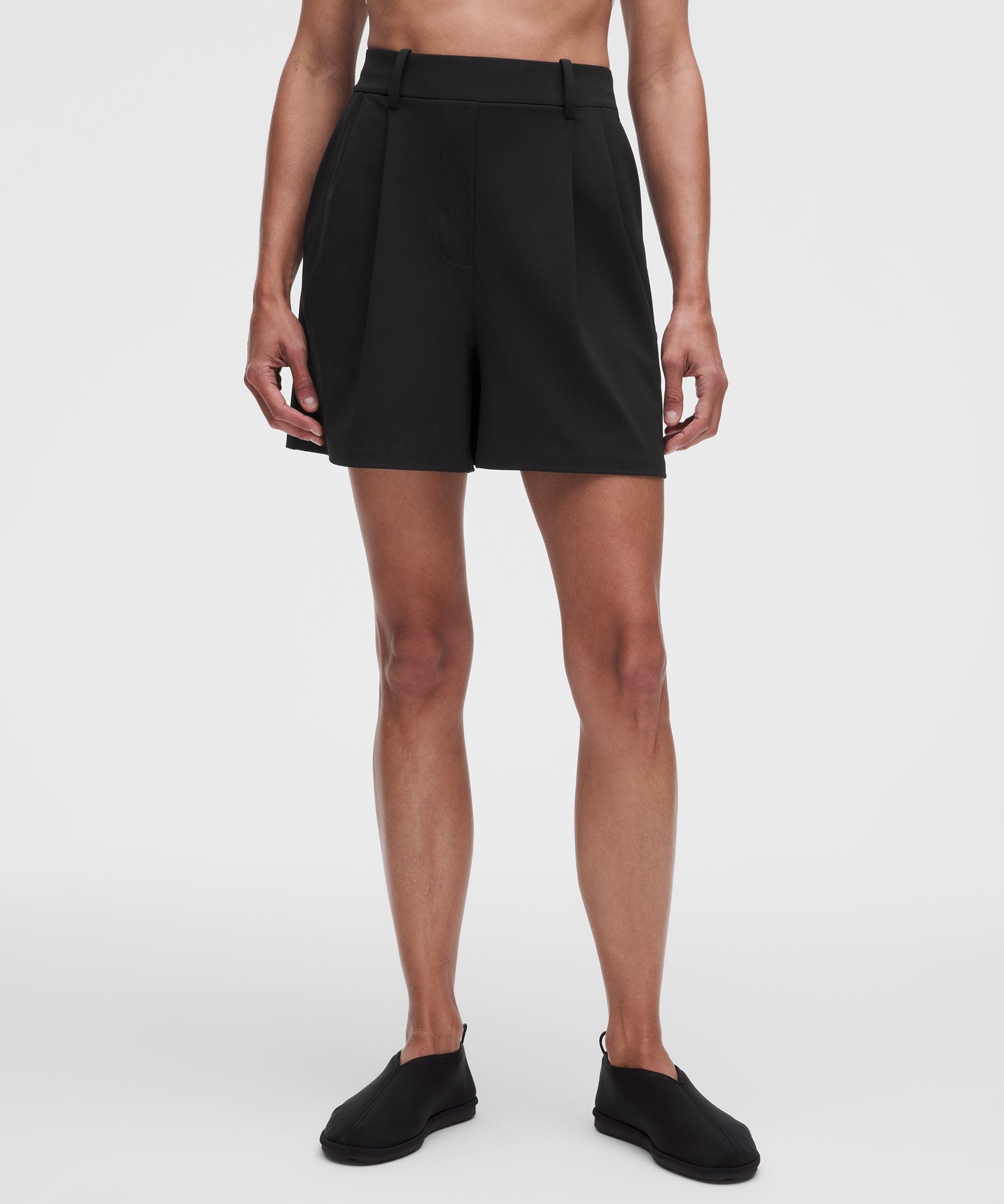 Lululemon Women's Daydrift Pleated High-Rise Short 5"