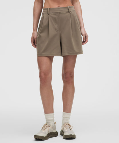 Lululemon Women's Daydrift Pleated High-Rise Short 5"