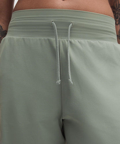 Lululemon Women's Groove Mid-Rise Relaxed Bermuda Short
