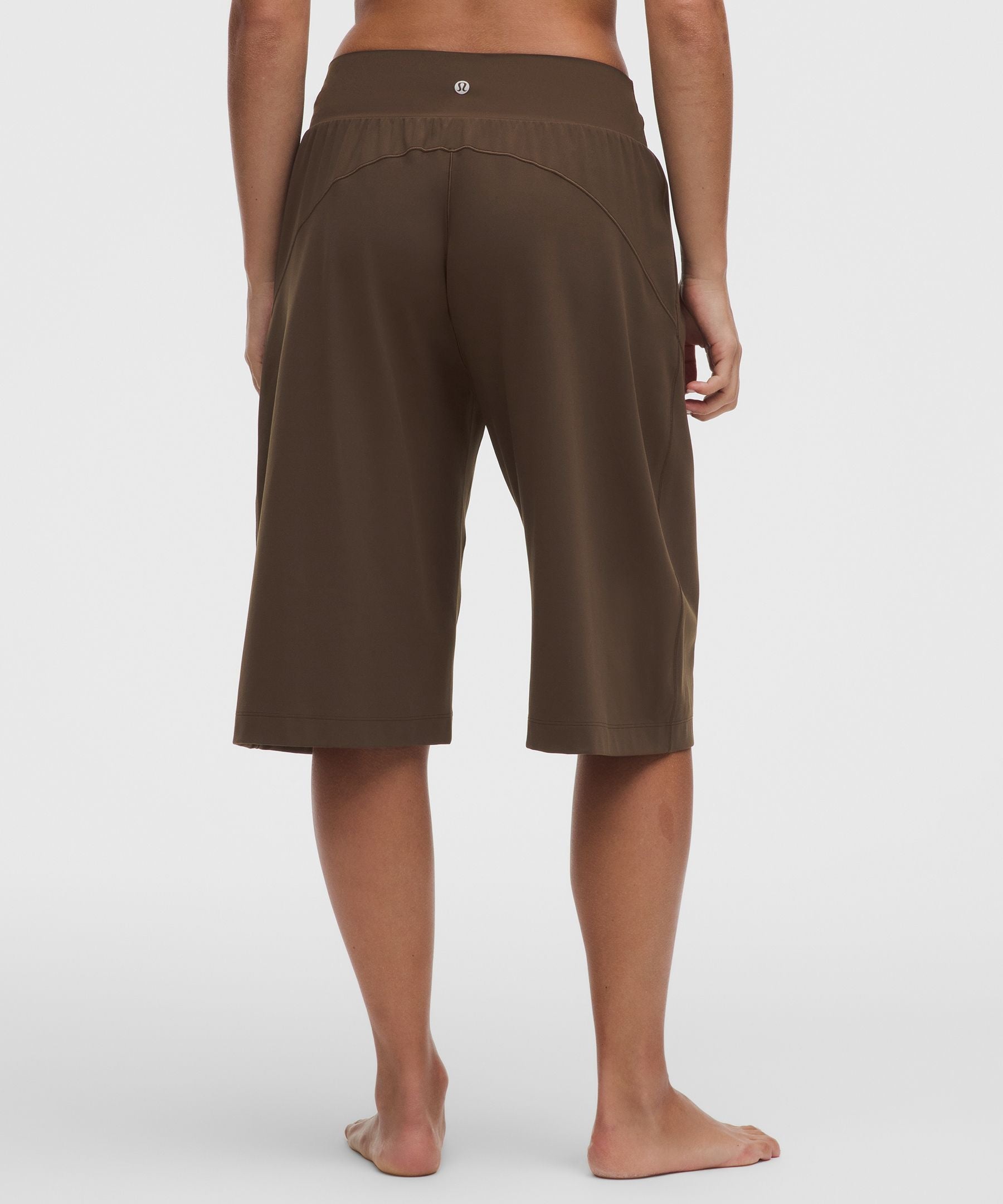 Lululemon Women's Groove Mid-Rise Relaxed Bermuda Short