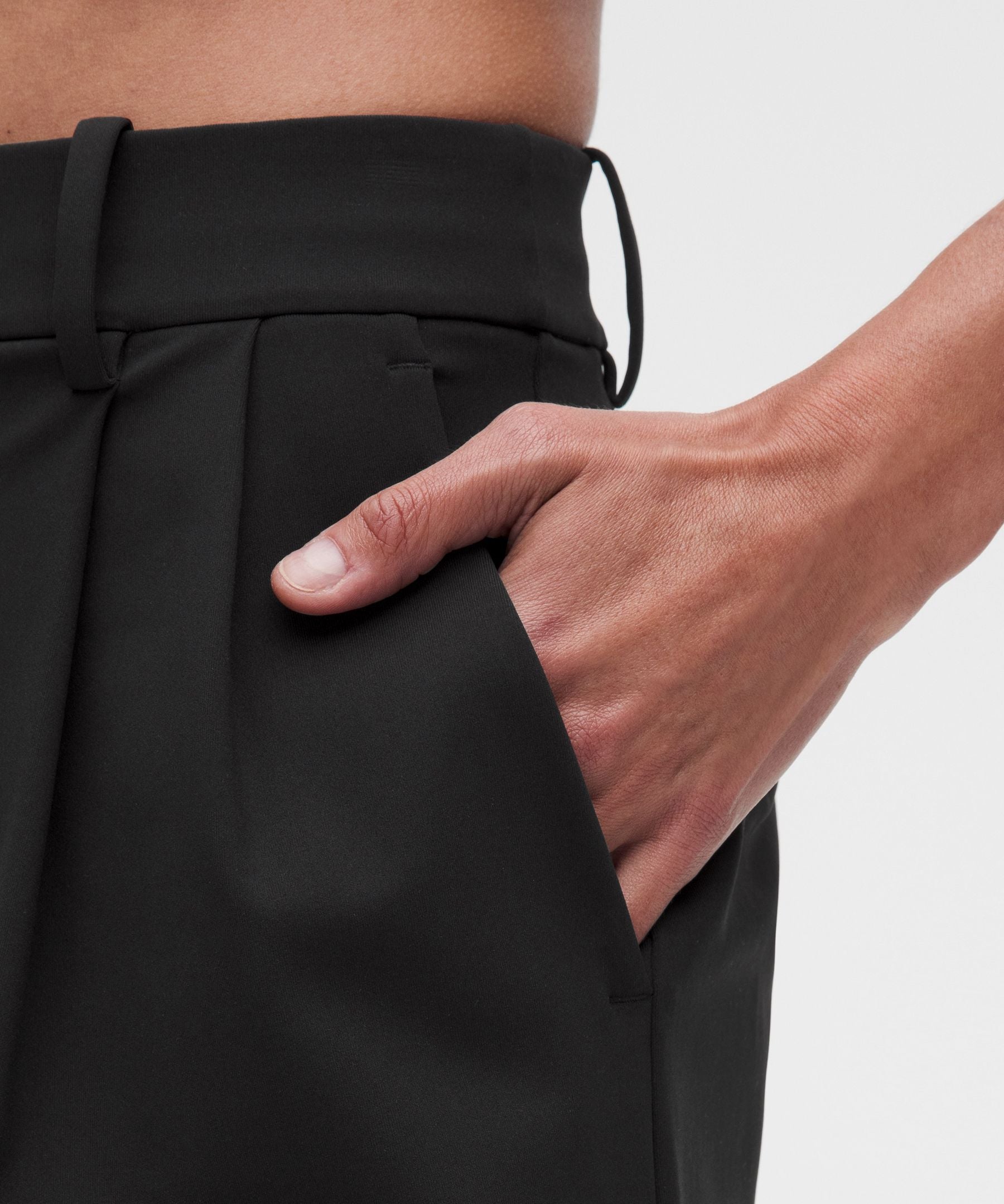 Lululemon Women's Daydrift Pleated High-Rise Short 5"