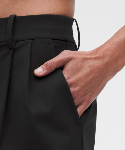 Lululemon Women's Daydrift Pleated High-Rise Short 5"