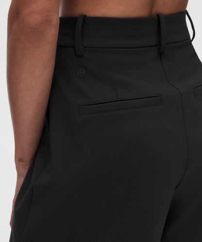 Lululemon Women's Daydrift Pleated High-Rise Short 5"
