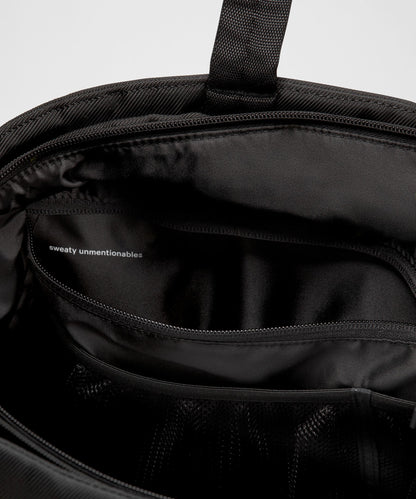 Lululemon City Essentials Bag 25L, hardware detail