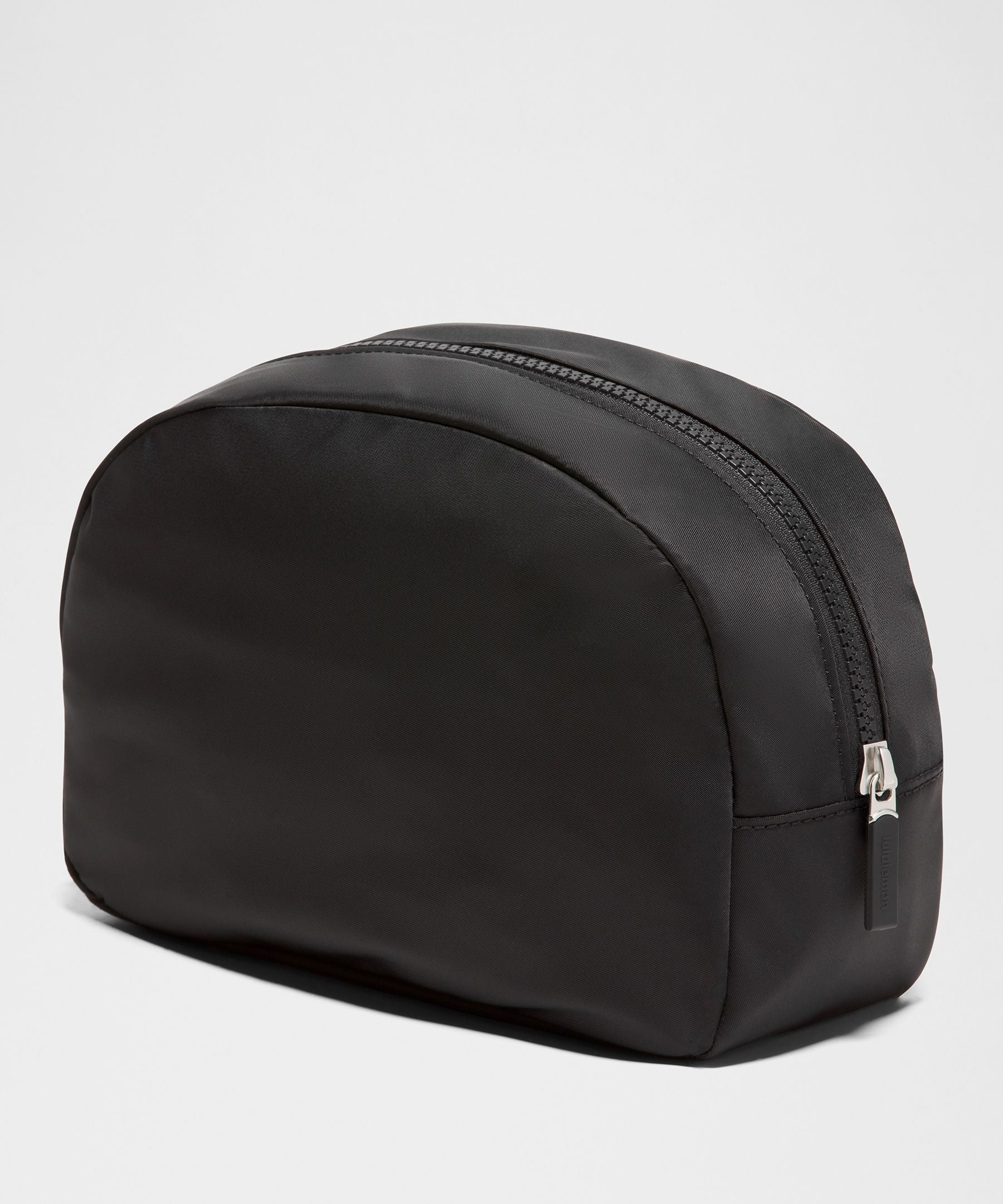 Lululemon City Essentials Pouch 4L