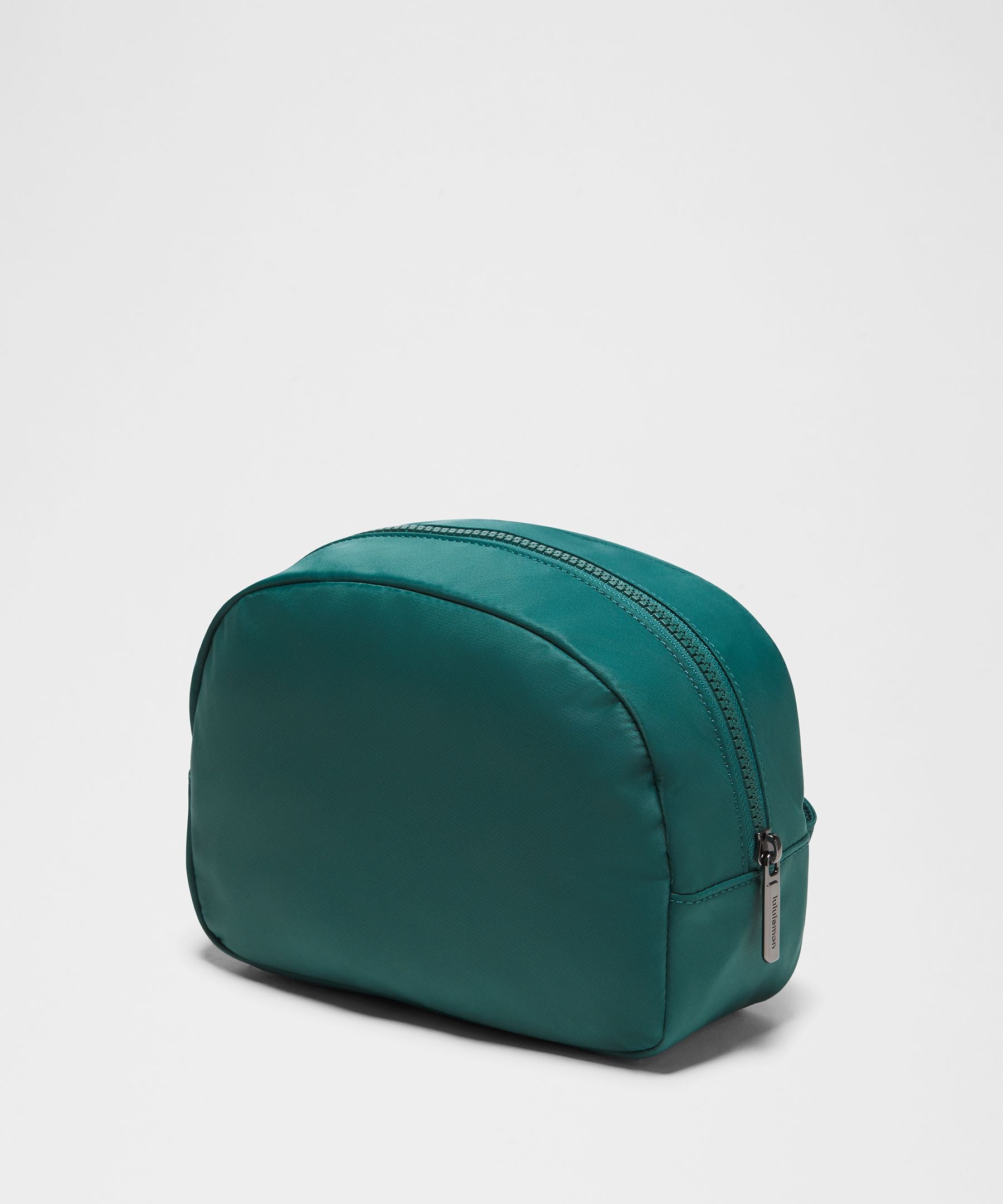 Lululemon City Essentials Pouch 4L