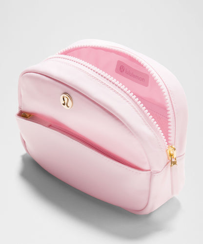 Lululemon City Essentials Pouch *Mini 2L
