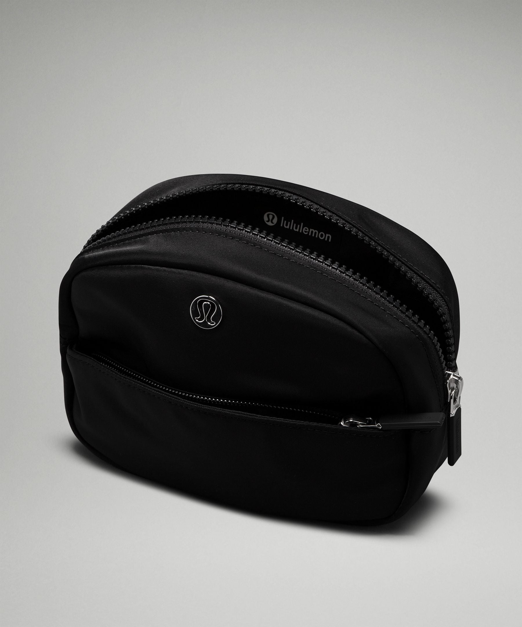 Lululemon City Essentials Pouch *Mini 2L