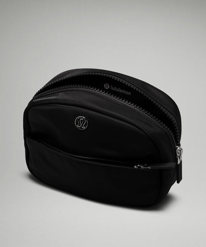 Lululemon City Essentials Pouch *Mini 2L