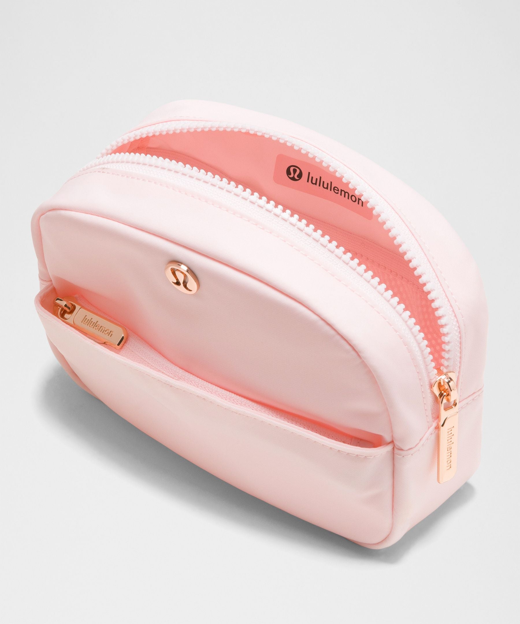 Lululemon City Essentials Pouch *Mini 2L