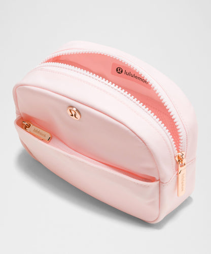 Lululemon City Essentials Pouch *Mini 2L
