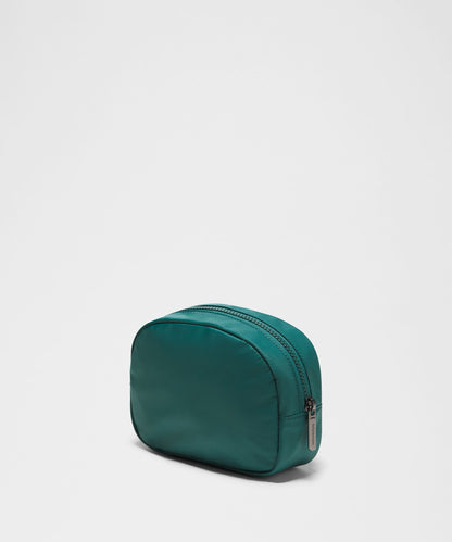 Lululemon City Essentials Pouch *Mini 2L