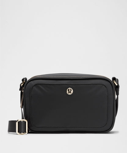 Lululemon Crossbody Camera Bag 2L *Logo