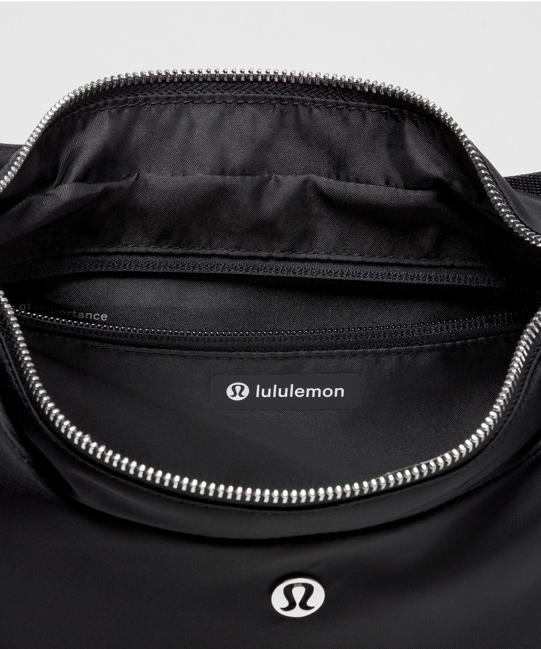 Lululemon City Essentials Shoulder Bag 4L