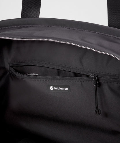 Lululemon City Essentials Duffle Bag 28L
