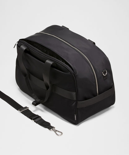 Lululemon City Essentials Duffle Bag 28L