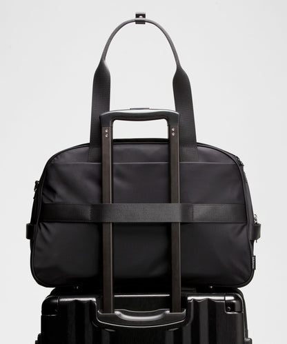 Lululemon City Essentials Duffle Bag 28L