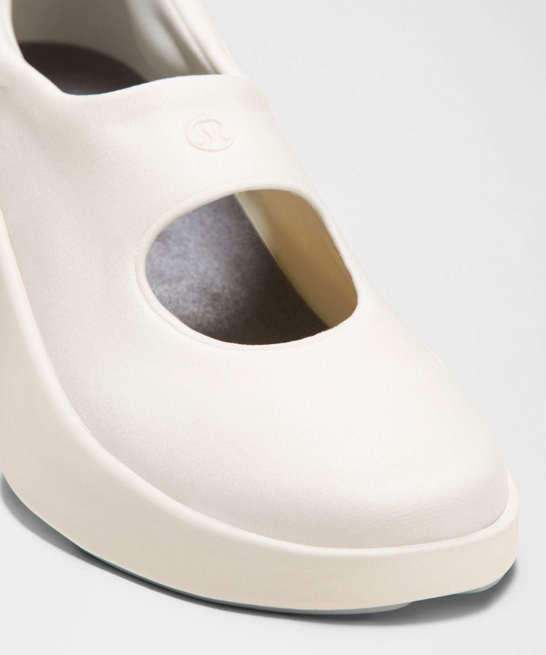 Lululemon Women's Mary Train Sneaker