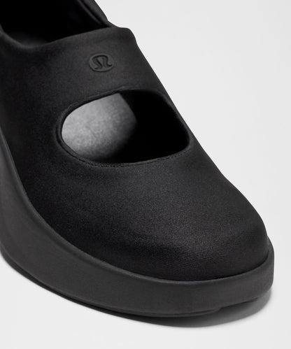 Lululemon Women's Mary Train Sneaker