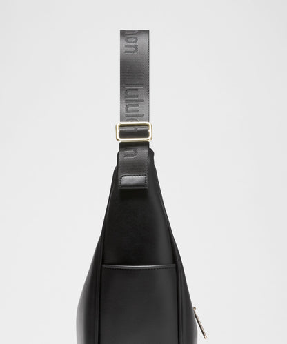 Lululemon City Essentials Shoulder Bag 4L *Smooth Leather Alternative