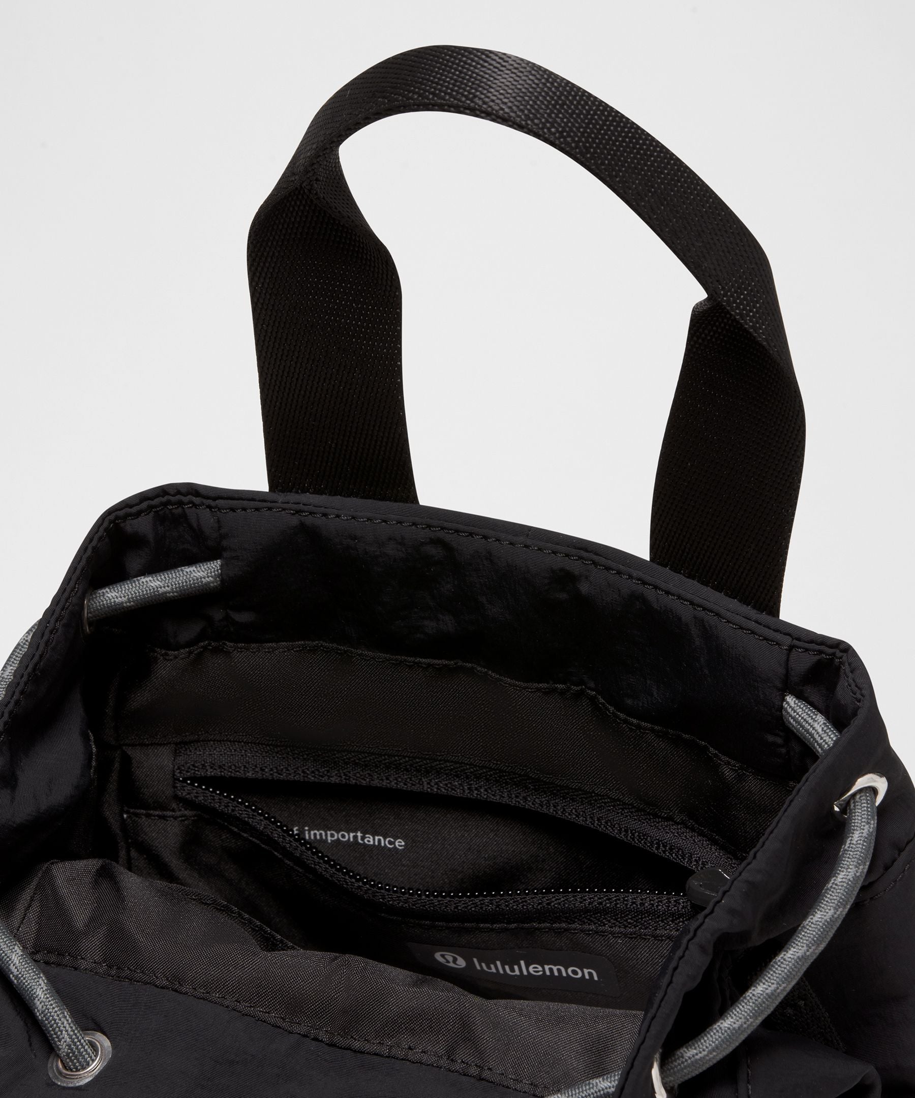 Lululemon Convertible Drawstring Bucket Bag Mini 5L