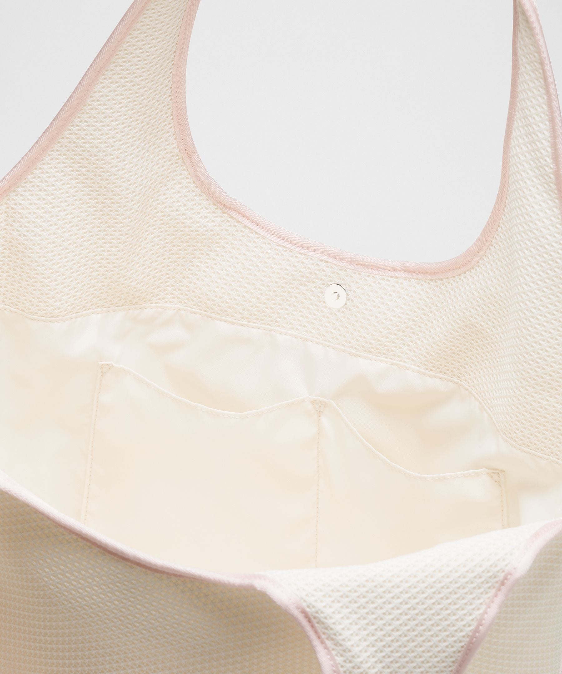 Lululemon Spacer Mesh Shoulder Bag 15L