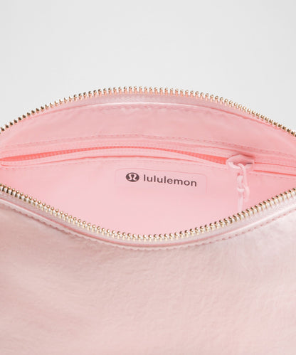 Lululemon Convertible Ruched Strap Crossbody Bag Mini *1.5L